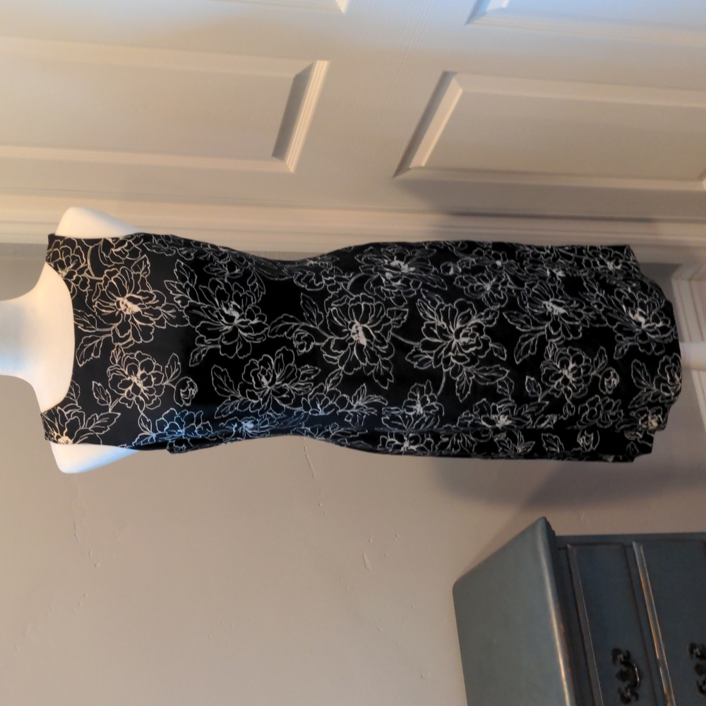 Ann Taylor black and white floral silk dress